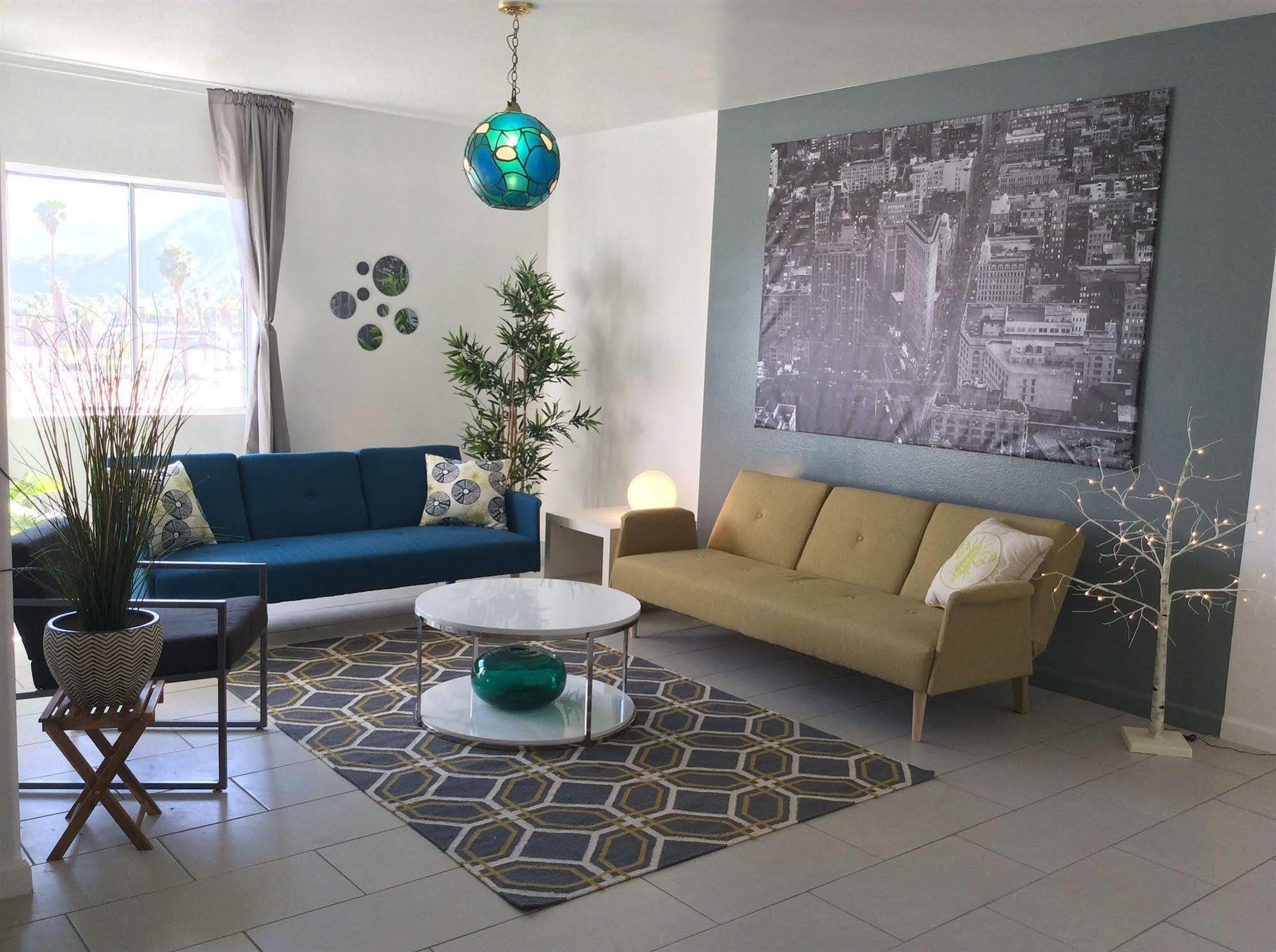 Modern Downtown Condo Палм Спринг Екстериор снимка