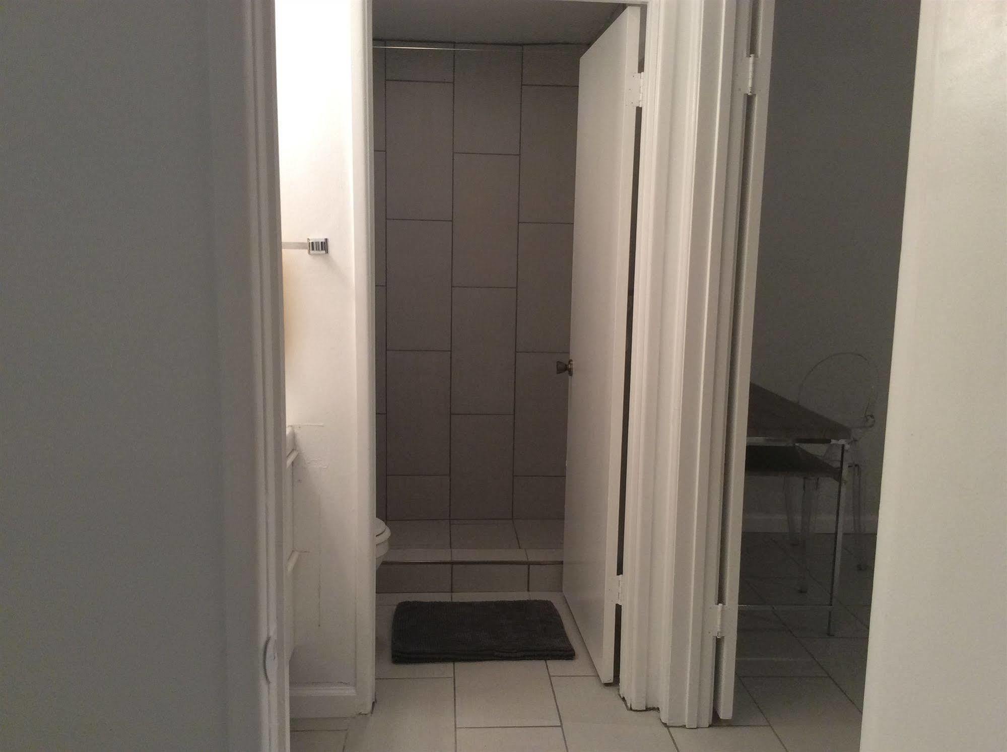 Modern Downtown Condo Палм Спринг Екстериор снимка